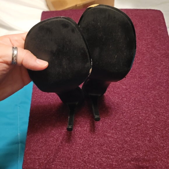 - Colin Stuart kitten heels RELISTED - Picture 6 of 6